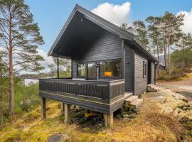 Stunning Home In Valevg With Kitchen, holiday home in Valevåg