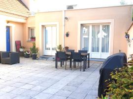 Logement agréable et tranquille, apartment in Fontenay-Trésigny