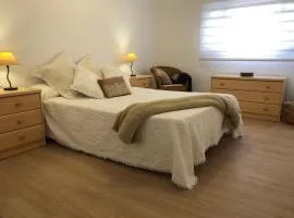 3 Bed Flat - Sleeps 5 - Wifi
