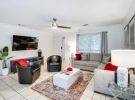 Charming Savannah Vacation Rental with Game Room!