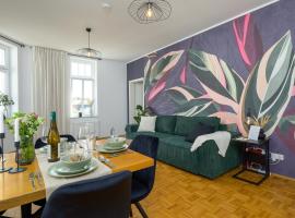 LE Vacation 3-Room-Apartment 67qm, Küche, Netflix, Free-TV, hotel with parking in Schkeuditz