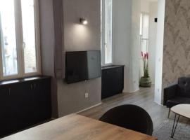 Appartement avec terrasse, apartament din Malaucène