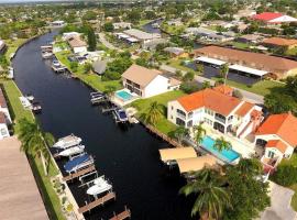 Water Views & Community Pool - Condo Casa Marbella - Roelens Vacations, hôtel à Cape Coral