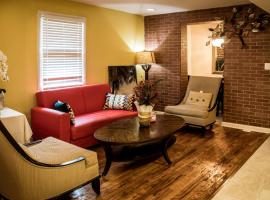 Vacation house near downtown DC Free Parking, cabaña en Washington