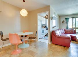 Downtown Seattle Condo with Rooftop Deck and Views!، شقة في سياتل