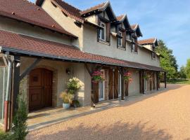 Le Mas aux Papillons, hotel v destinaci Vendat