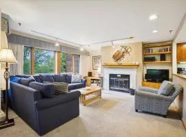Enjoy this spacious three bedroom three bathroom Highridge Condo B1