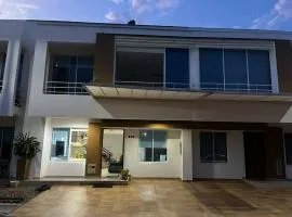 Casa en Condominio Los Ángeles Girardot
