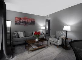 Luxurious 2-Bedroom Abode with Elevated Comforts Near Main Street, vacation rental in St. Charles