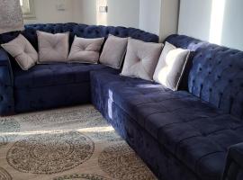 اجمل شاليه بقرية بلو باي بمرسى مطروح مكيف غرفتين ورسيبشن best chalet 2 room marsa matrouh blue bay village, hotel a Marsa Matruh