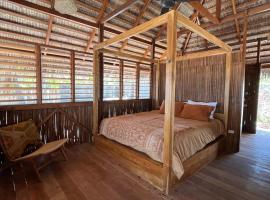 VILLA LANGIT TEDUH ROTE, hotel v Nembrale