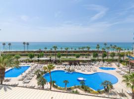 Golden Taurus Aquapark Resort, hotel en Pineda de Mar