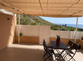 Beach House Relax, cabana o cottage a Gran Alacant