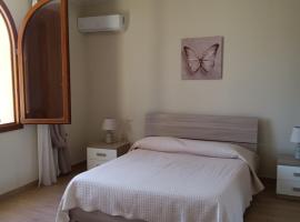 Luminoso Appartamento con Terrazza......C.U......Q2483، مكان عطلات للإيجار في Sìnnai