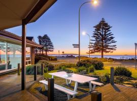 Frankies Beach House family and pet friendly, hotel di Encounter Bay
