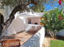 V2 Aldeia Do Golf- Piscina, Familiar, Aconchegante、ヴィラモウラのホテル