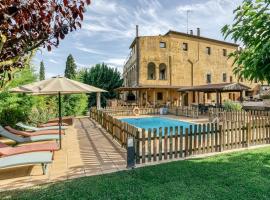 Mas Alba, hotel with parking in San Esteban de Guialbes