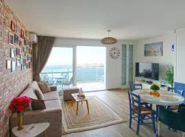 Blue Eye Apartment