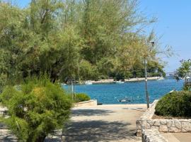 Studio on the beach, Hotel in Preko