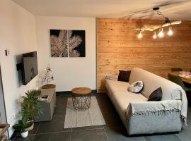 Studio neuf et chaleureux, hotel v destinaci Vars