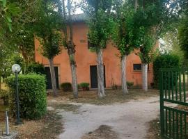 Il Casale di Umberto, hotel s parkiriščem v mestu Rieti