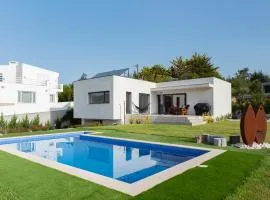 Amazing Sintra Retreat W/ Pool by LovelyStay