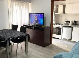 Rosales.RM - Depto completo 2 ambientes con patio.