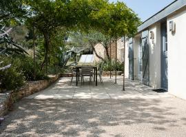 Mazet Pierre de Vers - Le Mas des Olivers Nîmes, cabaña o casa de campo en Nimes