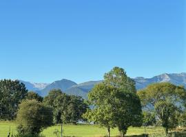 Ferme Peyroutet, bed and breakfast en Asson