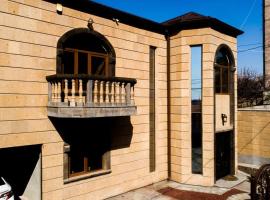 One-of-a-kind Home with a Million Dollar View, hotell med parkering i Yerevan