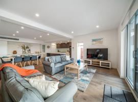Level Up Henley - Modern Comfort near Beach & Dining, Hotel in Grange