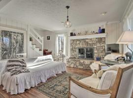 Wintergreen Resort Retreat with Hot Tub!, cabana o cottage a Lyndhurst