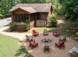 Lake Getaway (paddle boards included), vacation home in Mineral
