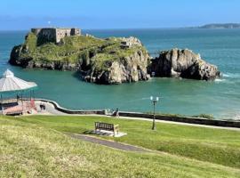 5 min walk to Beaches & Pembrokeshire Coast Path, cheap hotel in Pembrokeshire