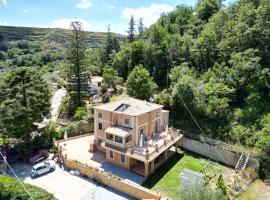 Residenza Bellavita - Villa Luxury a 2 kilometri da Tropea, rumah liburan di Gasponi