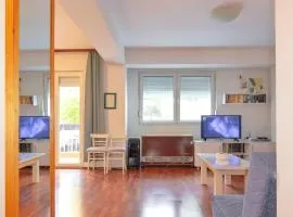 Two bedroom apartment near centre