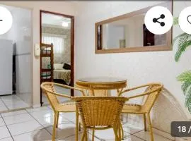 Acquamarine Hospedagem Apartamento c 2 quartos e suites para casal