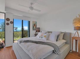 Luxury Personified on Alex - Beach Views 2 Bed, ξενοδοχείο σε Alexandra Headland