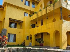 Cómodo Depa en Club Santiago, hotelli kohteessa Manzanillo