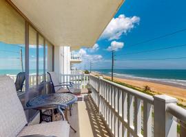 Right on the Shores, Apt 306, hotel di Flagler Beach