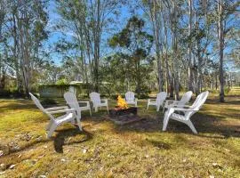 Home Among the Gum Trees - Lovedale. Central to wineries and wedding venues