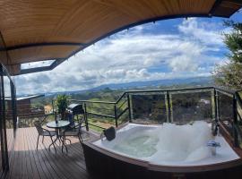 San Simon Glamping,El peñol,Guatape, hotell i Guatapé