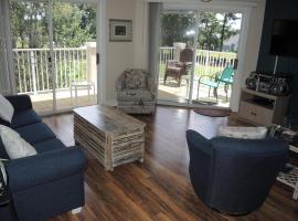 Golf Resort Villa 509 Close to Pool, hotel in Iredell