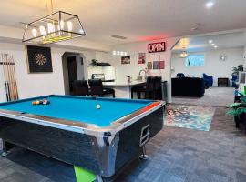 2 Bedrooms Private Basement Suite Close to Winsport & Downtown: Calgary şehrinde bir kiralık tatil yeri