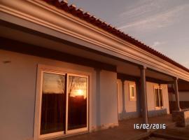 Maison proche de la mer, cheap hotel in Murtosa