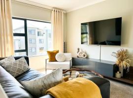 2 Elizabeth Place - Luxury Apartments, Free WiFi، فندق في ميدراند