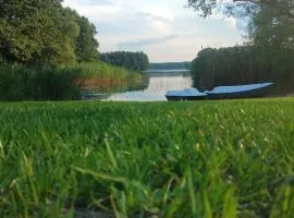 Domki Ostoja I nad Jeziorem z Kominkiem i Łódką