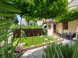 Antique Garden Villa, villa en Split