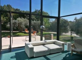L'Orangerie - Villa with private indoor swimming pool and hammam, feriebolig i Portalegre