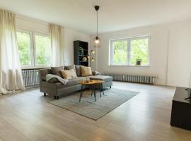 Großzügiges Apartment mit Balkon für Monteure und Feriengäste, hotel econômico em Pachten